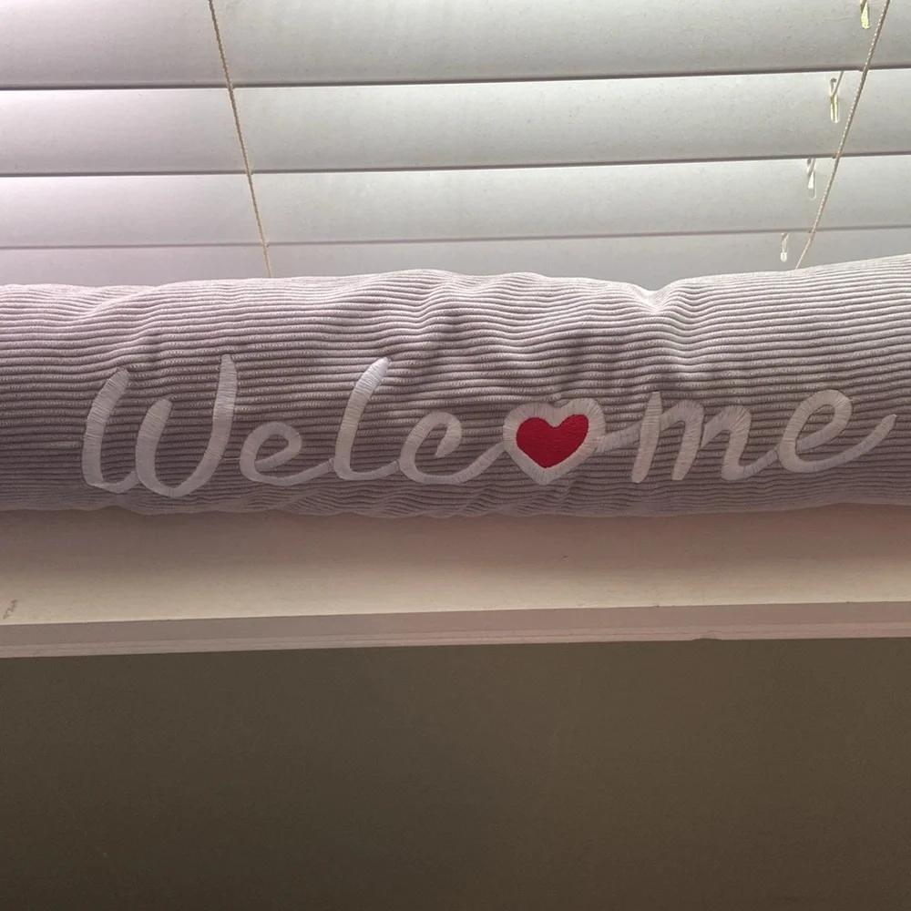 cupcakes & cashmere “Welc❤️me” Draft Guard - Picture 2 of 4